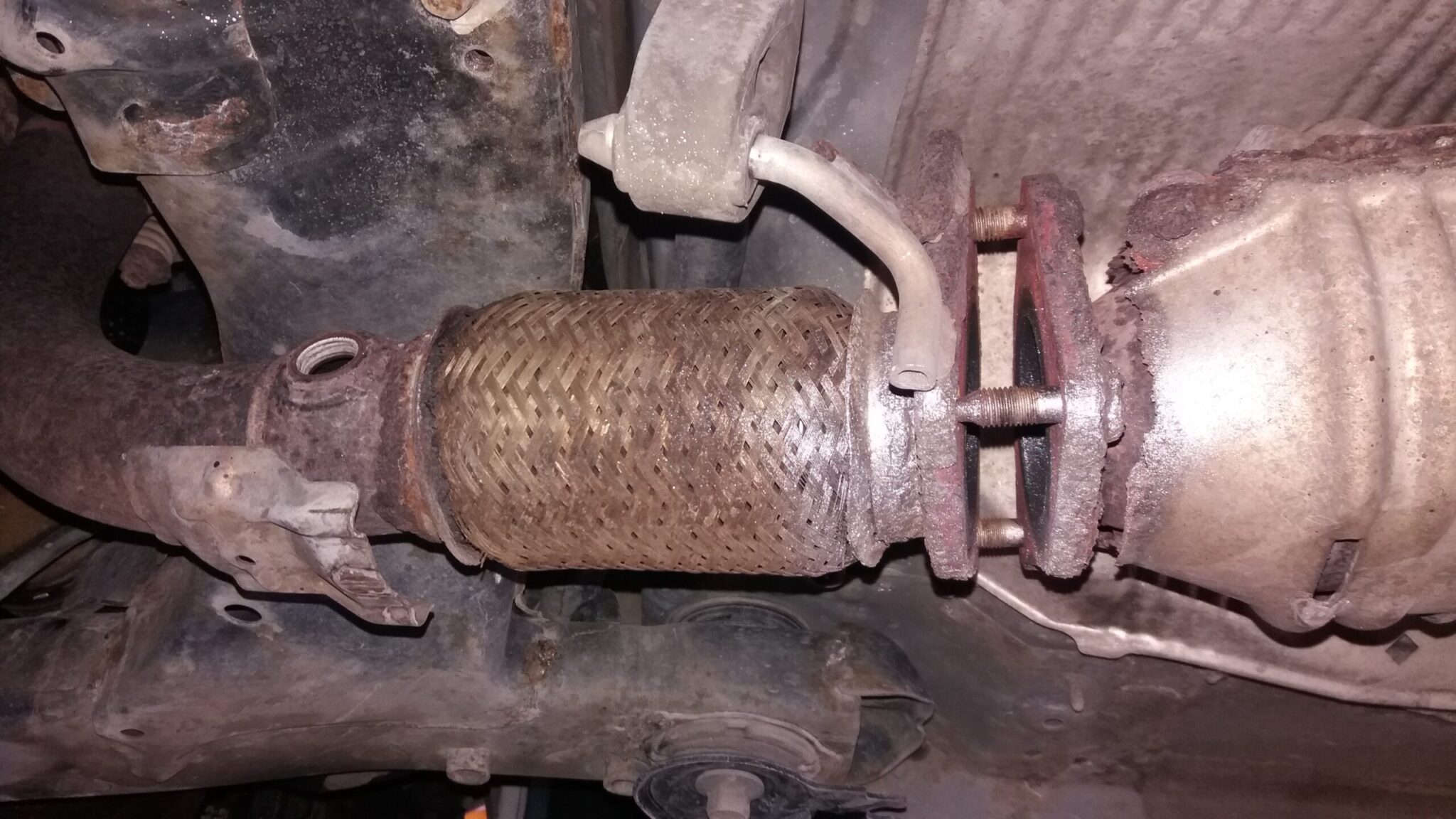 Naprawa zepsutego układu wydechowego