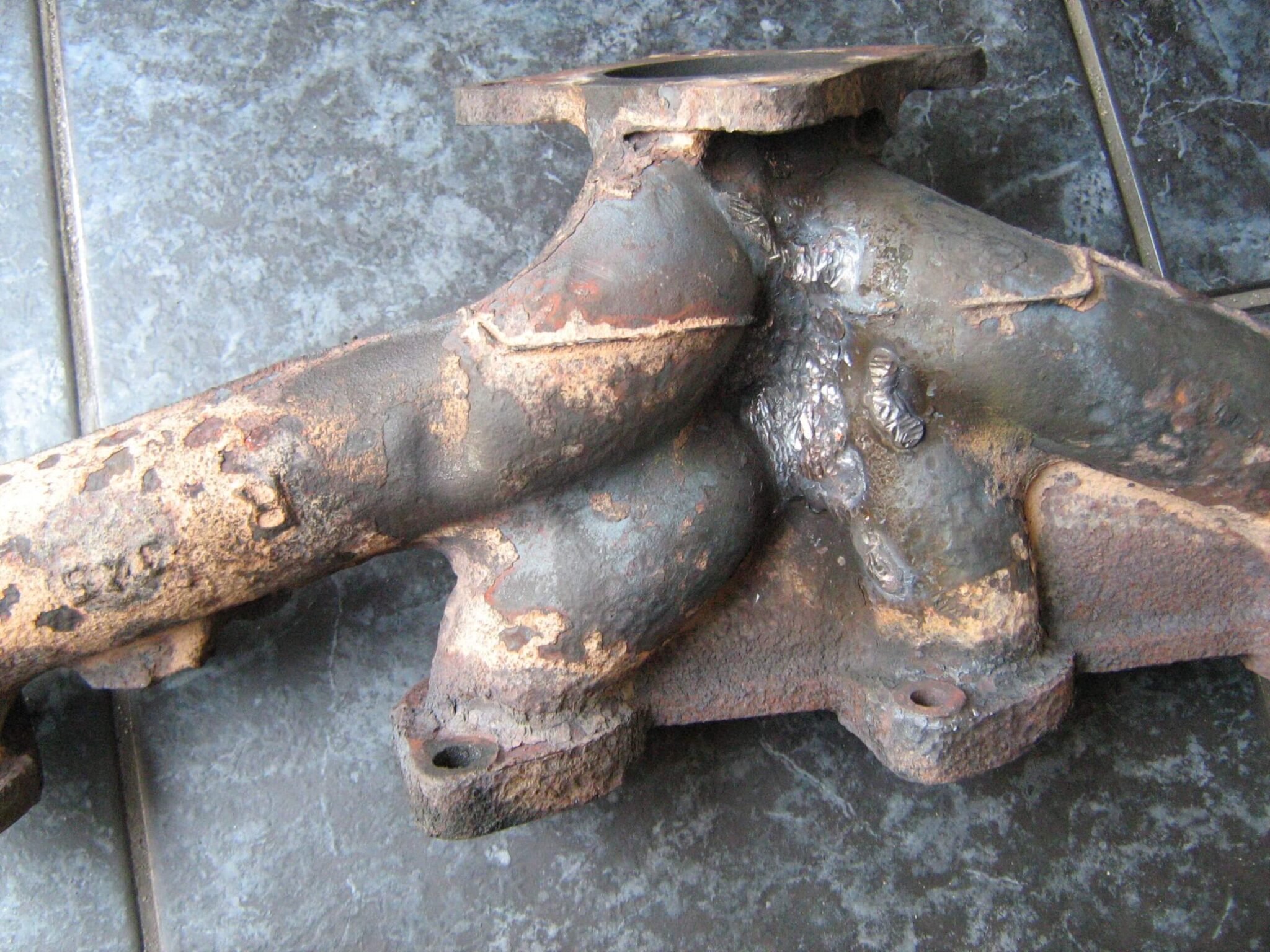 Naprawa uszkodzonego kolektora wydechowego