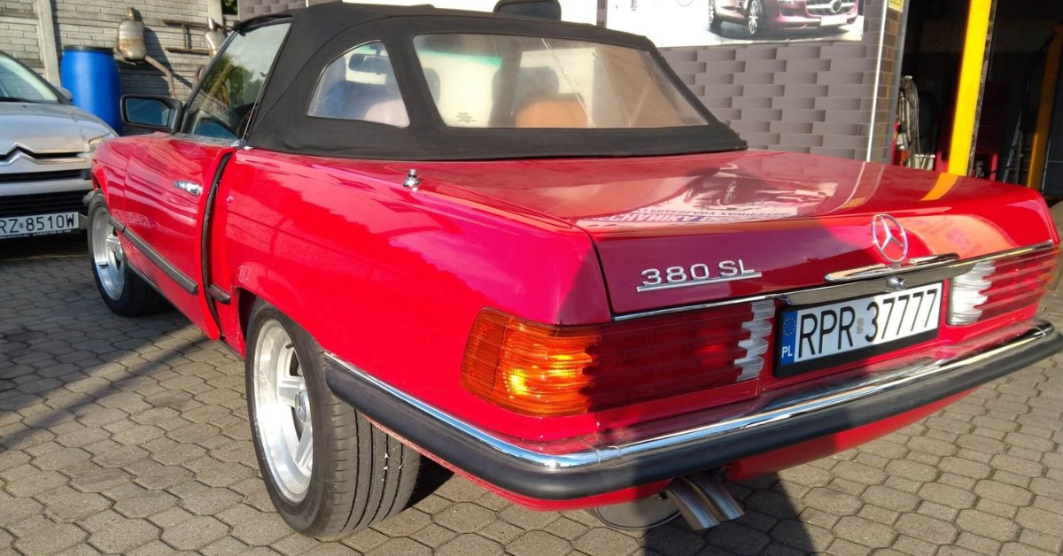 Mercedses SL i customowy układ wydechowy